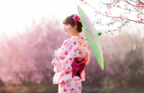 日本樱花和服